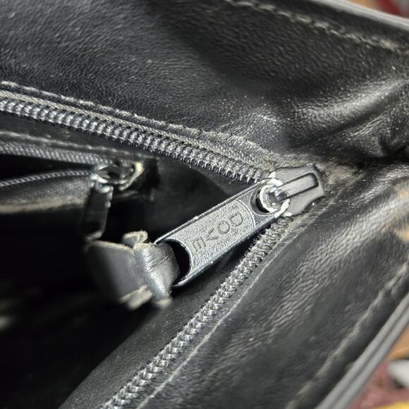 C.L. Whiting Collection Leather Crossbody Satchel Leaf Design Black& Camel Color - Picture 13 of 16